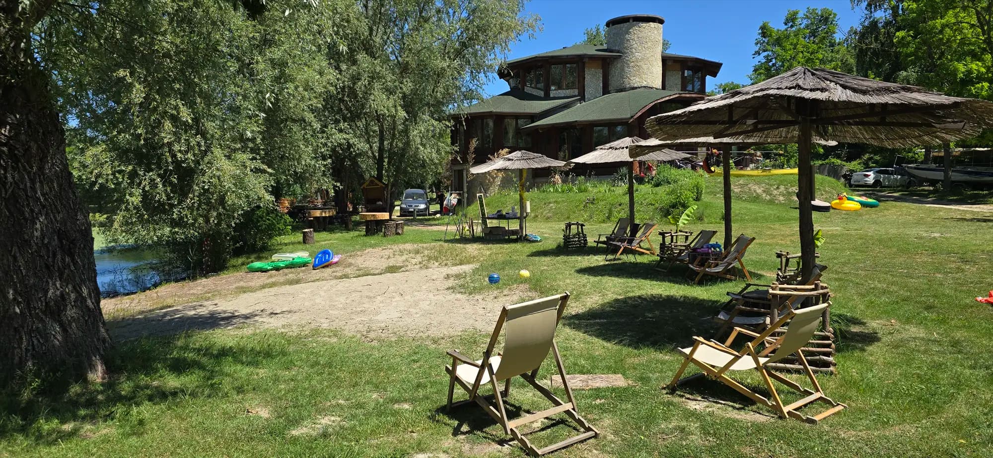 ARK Liberland Village 4